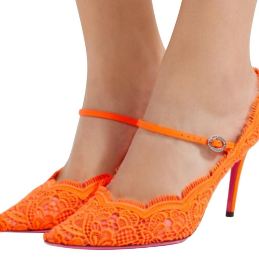 Gucci Virginia Lace pumps